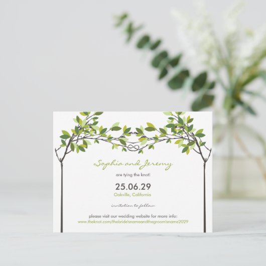 Summer Knotted Liebe Trees Save the Date Postcard Ankündigungspostkarte (Stehend Vorderseite)