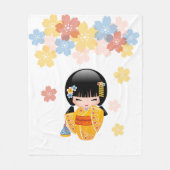 Summer Kokeshi Doll - Yellow Kimono Geisha Girl Fleecedecke (Vorderseite)