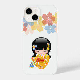 Summer Kokeshi Doll - Yellow Kimono Geisha Girl iPhone 14 Hülle
