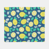 Summer Lemon Muster in Navy Blue Fleecedecke (Vorderseite (Horizontal))