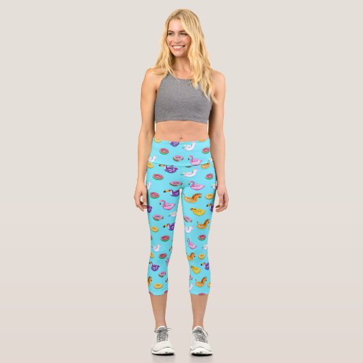 Summer Pool Float Muster Capri Leggings (Vorderseite)
