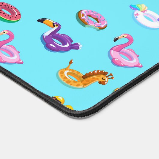 Summer Pool Float Muster Schreibtischunterlage (Ecke)