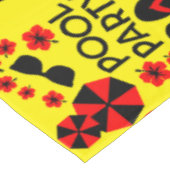 Summer Pool Partys Tischdecke (Schrägansicht)