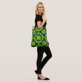 Summer-Ready Tote Bag - Circles Print Tasche (Am Model)
