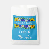 Summer Sky Blue Floral Wedding Geschenktütchen (Vorderseite)