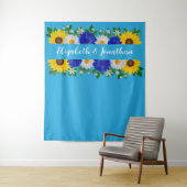 Summer Sky Blue Floral Wedding Wandteppich (Beispiel)