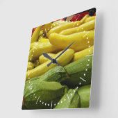 Summer Squash Numbered Square Wall Clock Quadratische Wanduhr (Winkel)