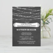 Summer String Lights Chalkboard Graduation Party Einladung (Stehend Vorderseite)