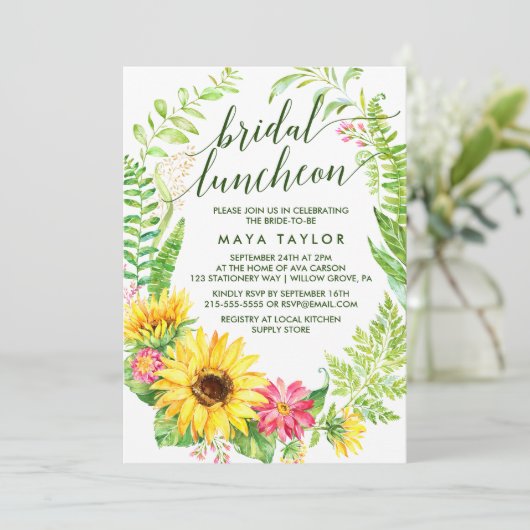 Summer Sunflower Wreath Bridal Luncheon Einladung (Stehend Vorderseite)