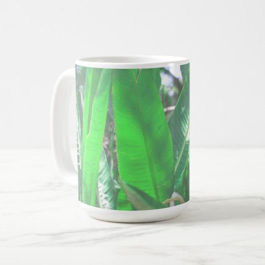 Summer Vibes Banana Tree Blätter Blassgrüne Pastel Kaffeetasse (Vorderseite Links)