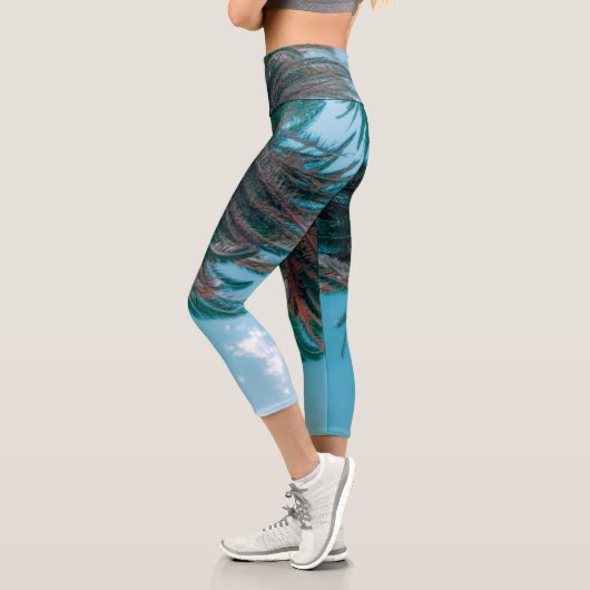 Summer Vibes Palm Tree Blätter Blassgrün Capri Leggings (Links)