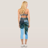 Summer Vibes Palm Tree Blätter Blassgrün Capri Leggings (Rückseite)