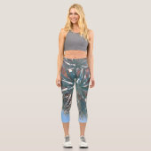 Summer Vibes Palm Tree Blätter Blassgrün Capri Leggings (Vorderseite)