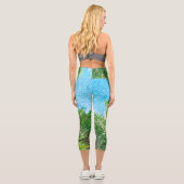 Summer Vibes Palm Tree Blätter Blassgrün Capri Leggings (Rückseite)