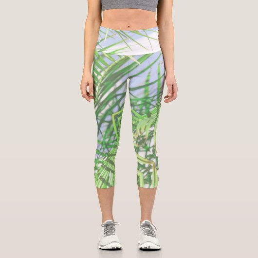 Summer Vibes Palm Tree Blätter Blassgrüne Pastel Capri Leggings (Vorderseite)