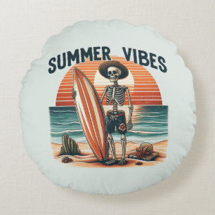 Summer Vibes Skeleton Surfer Sunset Beach Design Rundes Kissen