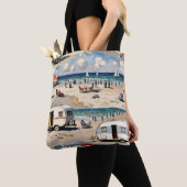 Summer Vibes, Vintage Karawane am Strand Tasche (Von Nahem)