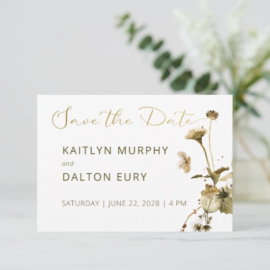 Summer Wildblumen & Daisies Save the Date Card (Stehend Vorderseite)