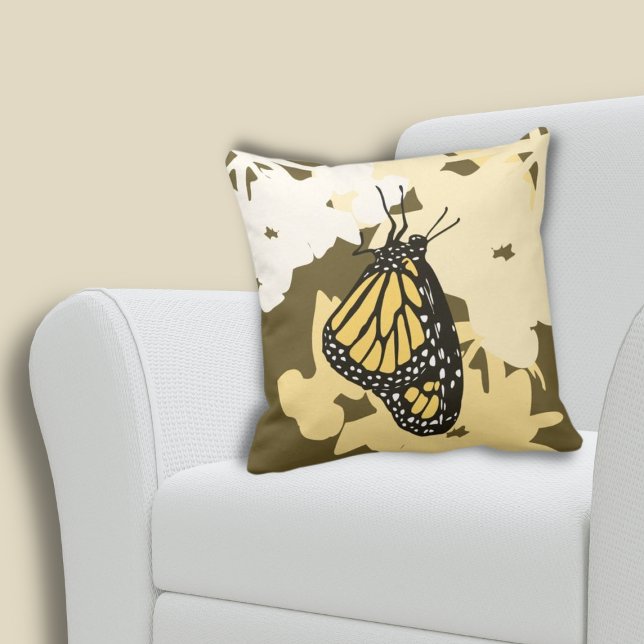 Summer Yellow Monarch Butterfly Kissen (Monarch butterfly Insect Animal Yellow Throw Pillow)