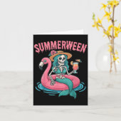Summerween Mermaid Skeleton Beach Flamingo Hallowe Karte (Gelbe Blume)