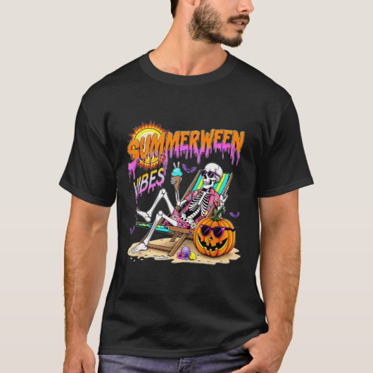 Summerween Vibes Skeleton Pumpkin Spooky Urlaub T-Shirt (Vorderseite)