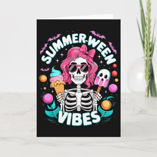 Summerween Vibes Skeleton Spooky Vacation Hallowee Karte (Vorderseite)