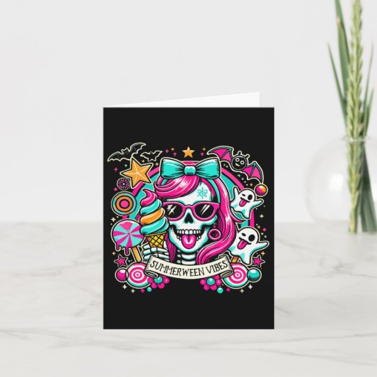 Summerween Vibes Skeleton Spooky Vacation Hallowee Karte (Vorderseite)