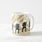 Summit Sipper Adventure Awaits with Our Hiking Mug Kaffeetasse (VorderseiteRechts)