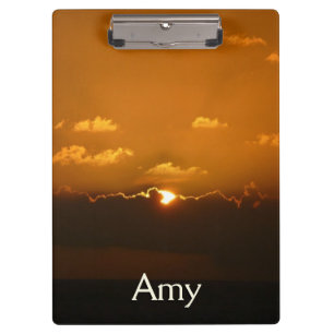 Sun Behind Clouds I Orange Sunset Foto Klemmbrett
