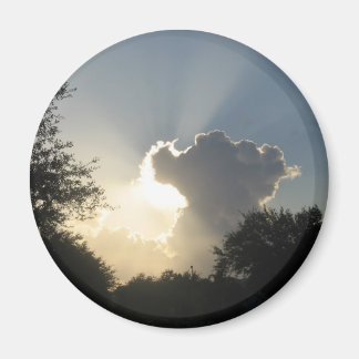 Sun bricht durch WolkenMagnet Magnet