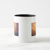 Sun-Einstellung hinter Wolken Tasse (Zentrum)