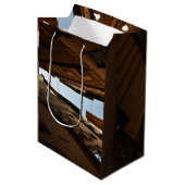 Sun-kissed Street Mittlere Geschenktüte (Vorderseite Schrägansicht)