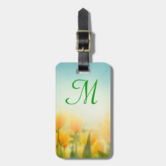 Sun Kissed Yellow Tulips Monogram Gepäckanhänger (Vorderseite vertikal)
