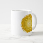 Sun Mandala in Yellow Jumbo-Tasse (Vorderseite Rechts)