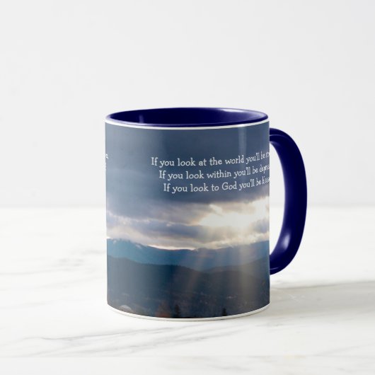 Sun Rays Lakeshore Storm Clouds Look at God Tasse (VorderseiteRechts)