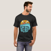 Sun Salt Surf Retro Beach Sunset T-Shirt (Vorne ganz)