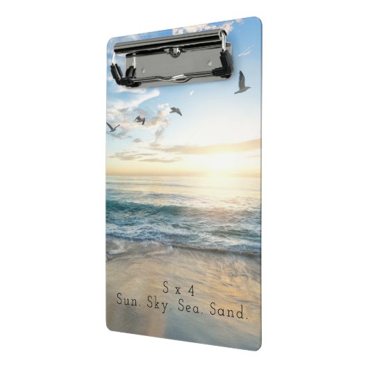 Sun. Sky. Meer. Sand. Strand Szene Mini Klemmbrett (Gewinkelt2)