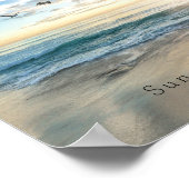 Sun. Sky. Meer. Sand. Strand Szene Poster (Ecke)
