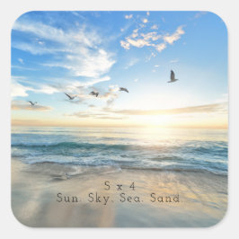 Sun. Sky. Meer. Sand. Strand Szene Quadratischer Aufkleber