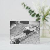 Sun Tanning Woman Postkarte (Stehend Vorderseite)
