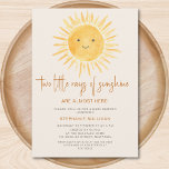 Sun Twins Baby Dusche Einladung<br><div class="desc">Planen Sie eine sonnengedrehte Zweibettzimmer-Babydusche? Diese schicke Baby-Dusche mit dem Text "Zwei kleine Sonnenstrahlen sind fast hier!" mit niedlicher Aquarellfarbe,  die auf einem weichen cremefarbenen Hintergrund die gelbe Sonne lächelt. Ideal für zwei Jungen,  Mädchen oder eine der Babyduschen. Einfach anpassbar. Original Wasserfarbe © Michele Davies.</div>