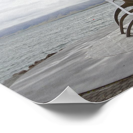 Sun Voyager Skulptur, Reykjavik, Island Poster (Ecke)