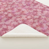 Sunbleached Maple Leaves on Red Sherpa Blanket Sherpadecke (3/4)