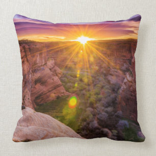 Sunburst in Canyon de Chelly, AZ Kissen