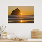 Sunburst und Haystack Rock am Kap Kiwanda Poster (Küche)