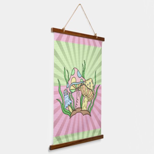 Sunbury Pop Art Retro Pilze aus dem Massiv Wandteppich Mit Holzrahmen (Gewinkelt)