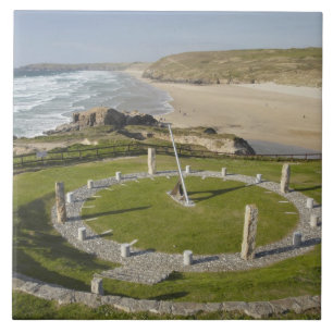 Sundial and Perran Beach, Perranporth, Cornwall Fliese