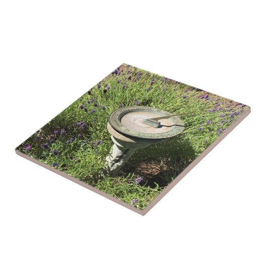 Sundial in Lavendel Fliese (Seite)