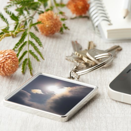 Sundog Rainbow Cloud Burst Apparel and Gifts Schlüsselanhänger (Seite)