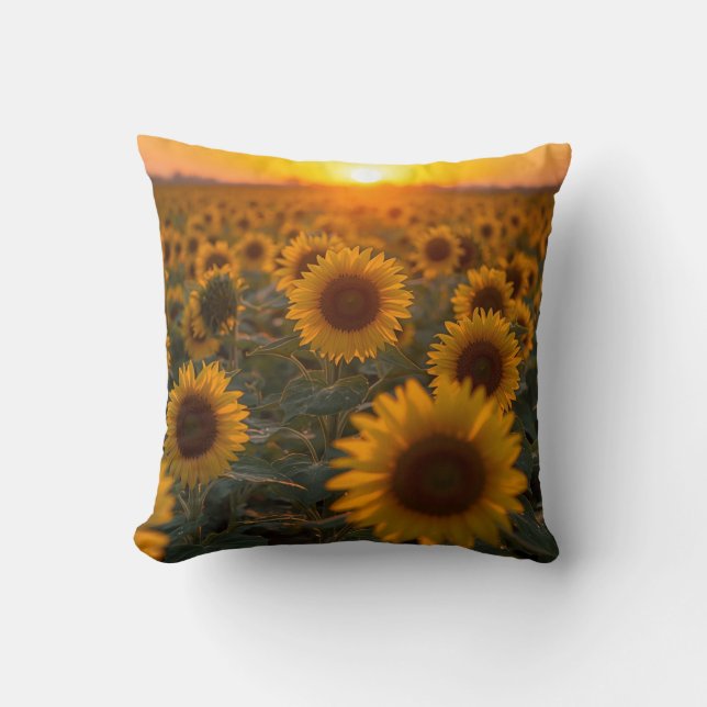 Sunflower Field Throw Pillow Vibrant Floral Decor Kissen (Vorderseite)